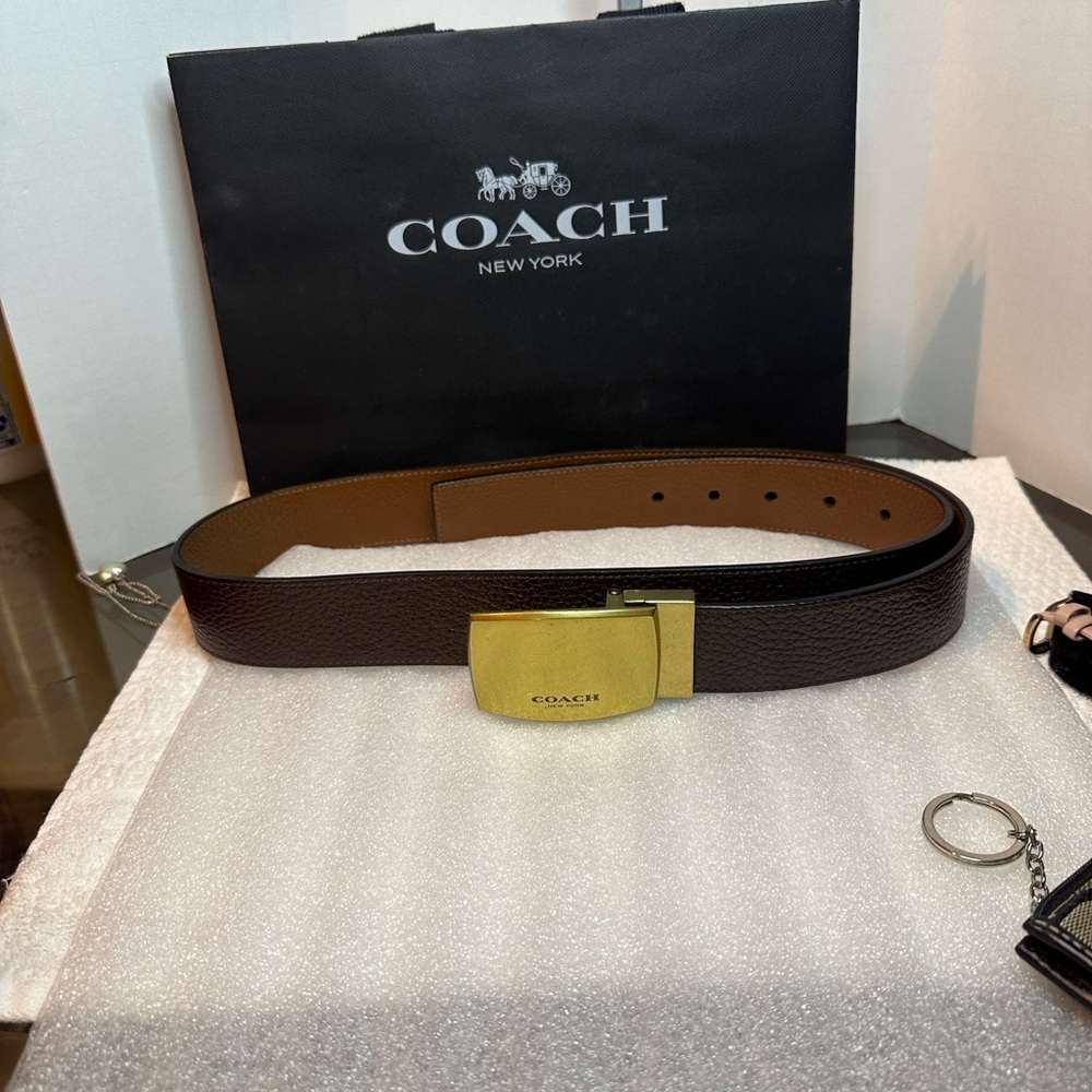 Men’s Coach reversible Brown/dark brown Leather Belt with Gold Buckle… - Picture 6 of 7